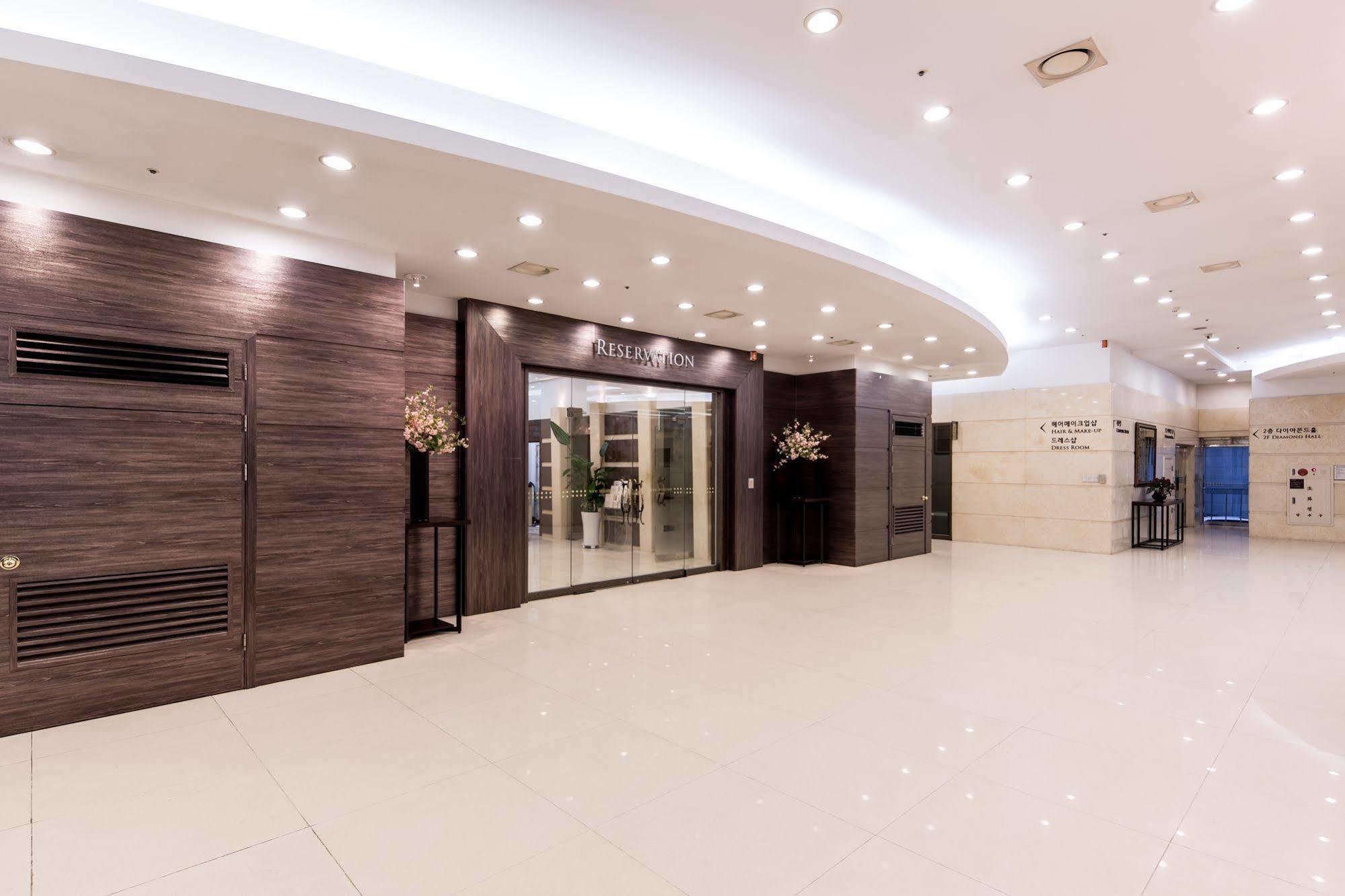 นิวฮิลท็อปโฮเต็ล Hotel โซล ภายนอก รูปภาพ