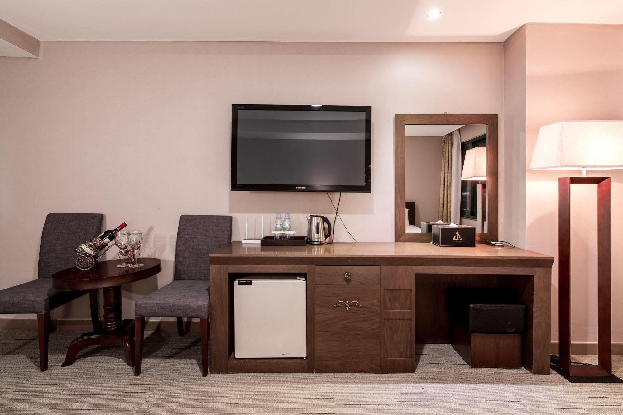 นิวฮิลท็อปโฮเต็ล Hotel โซล ภายนอก รูปภาพ