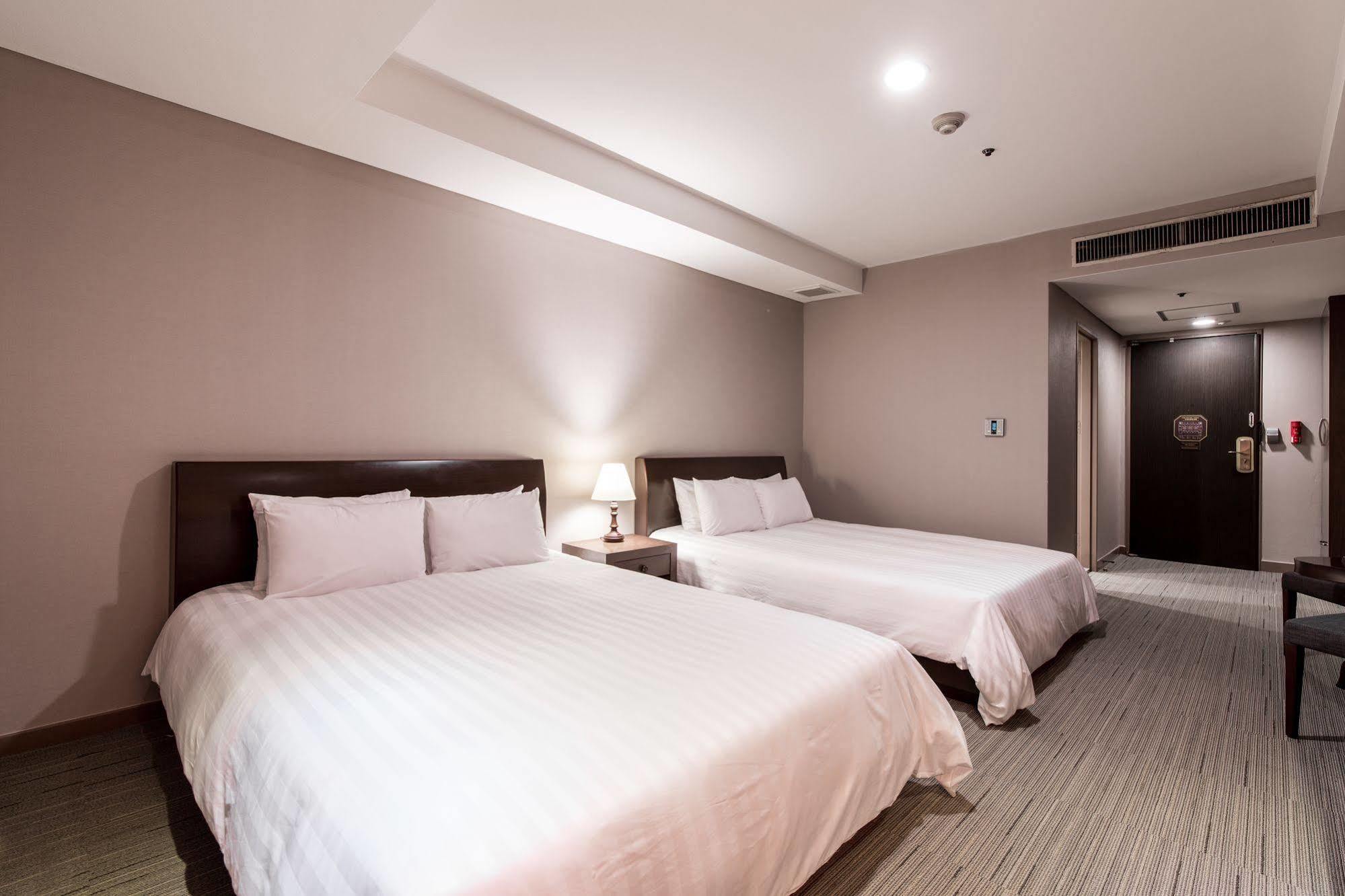 นิวฮิลท็อปโฮเต็ล Hotel โซล ภายนอก รูปภาพ